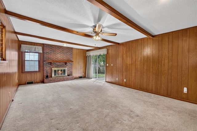 808 NW 10th Street, Blue Springs, MO 64015