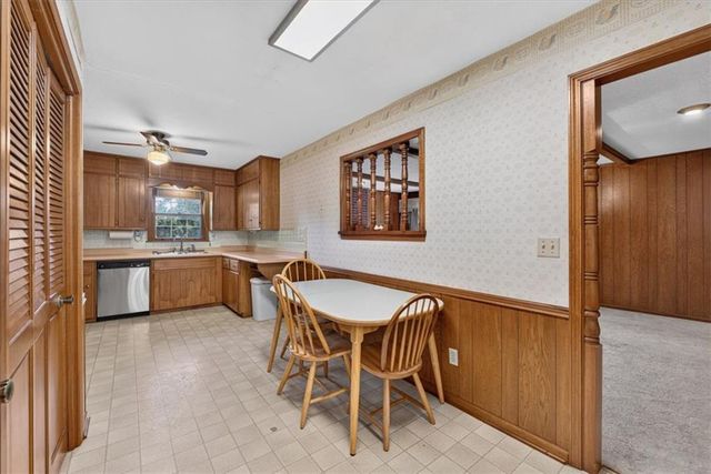 808 NW 10th Street, Blue Springs, MO 64015