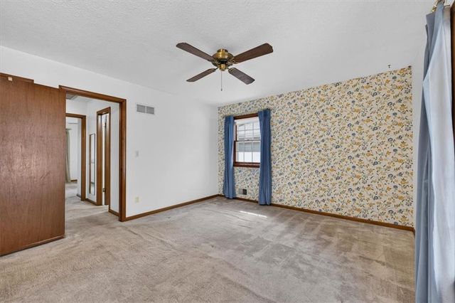 808 NW 10th Street, Blue Springs, MO 64015