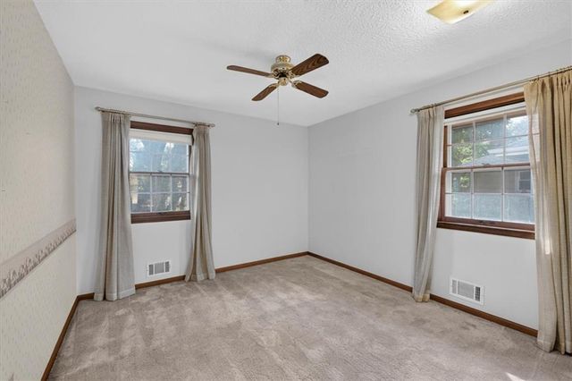 808 NW 10th Street, Blue Springs, MO 64015