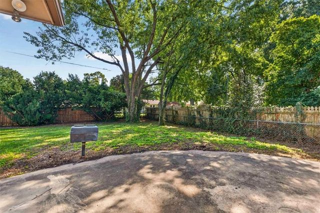 808 NW 10th Street, Blue Springs, MO 64015