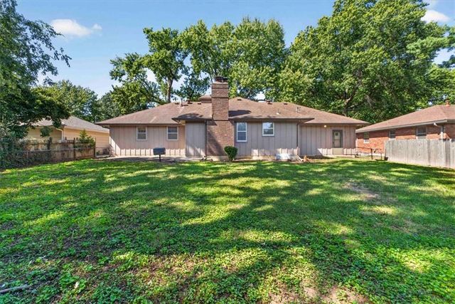 808 NW 10th Street, Blue Springs, MO 64015