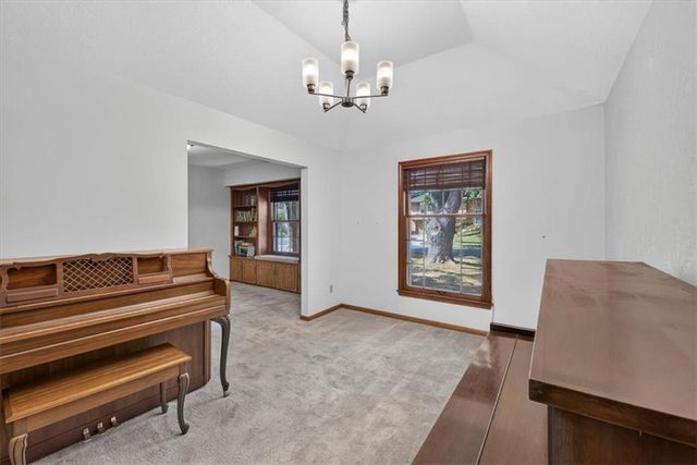808 NW 10th Street, Blue Springs, MO 64015