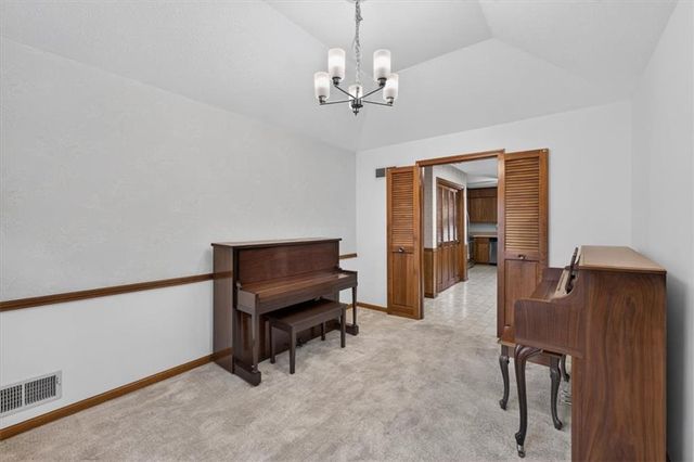 808 NW 10th Street, Blue Springs, MO 64015