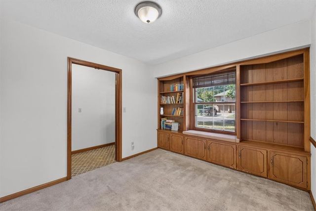 808 NW 10th Street, Blue Springs, MO 64015