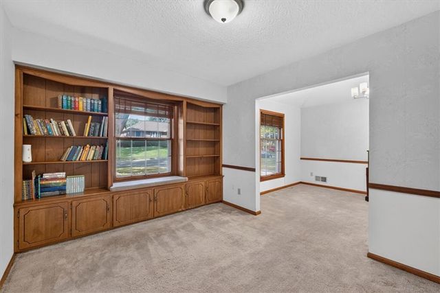 808 NW 10th Street, Blue Springs, MO 64015