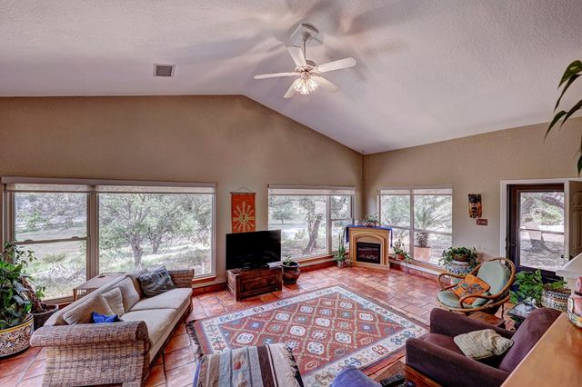 185 Cougar Park Rd, Hunt, TX 78024