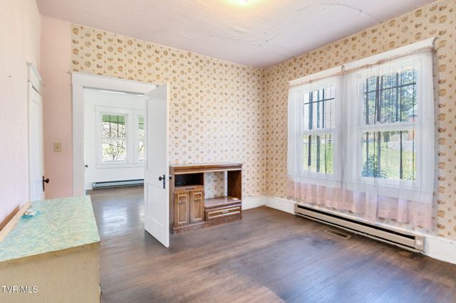41144 West Morgan Avenue, Pennington Gap, VA 24277