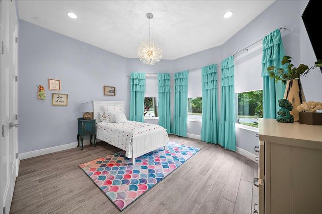 2013 BEE BRANCH COURT, Palm Harbor, FL 34683