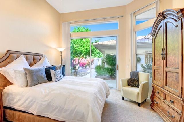 241 Arrowhead Drive, Palm Desert, CA 92211