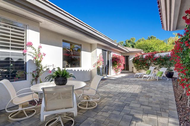 241 Arrowhead Drive, Palm Desert, CA 92211