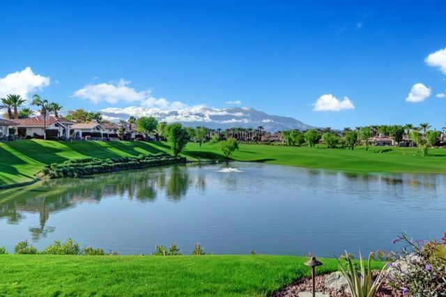 241 Arrowhead Drive, Palm Desert, CA 92211