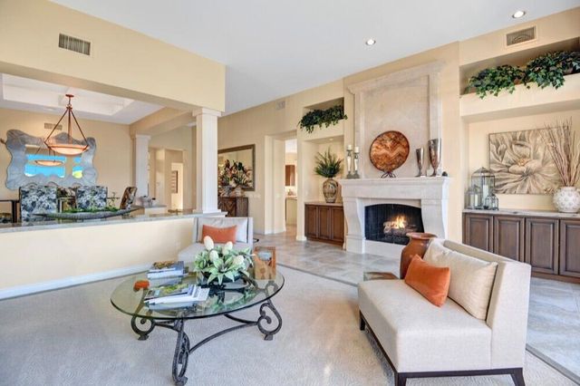 241 Arrowhead Drive, Palm Desert, CA 92211