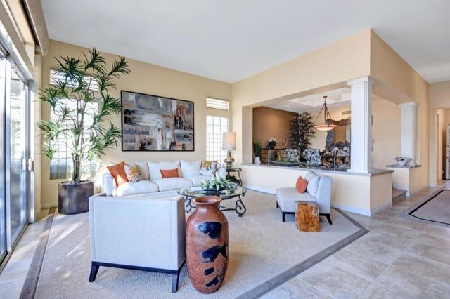 241 Arrowhead Drive, Palm Desert, CA 92211