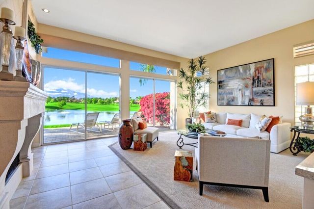 241 Arrowhead Drive, Palm Desert, CA 92211