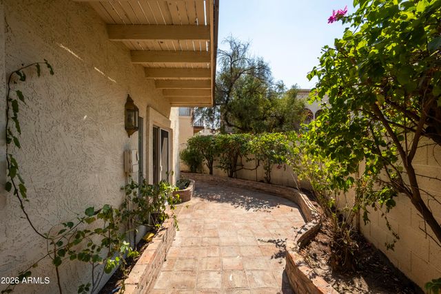 5032 E SIESTA Drive 3, Phoenix, AZ 85044