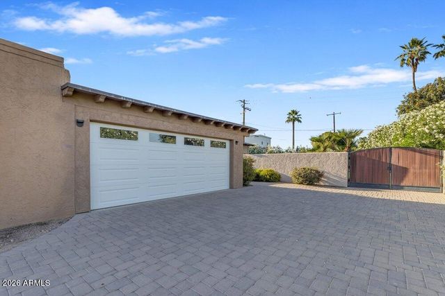 6802 E PARADISE Parkway, Scottsdale, AZ 85251