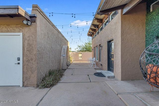 6802 E PARADISE Parkway, Scottsdale, AZ 85251