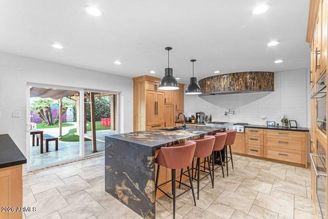 6802 E PARADISE Parkway, Scottsdale, AZ 85251