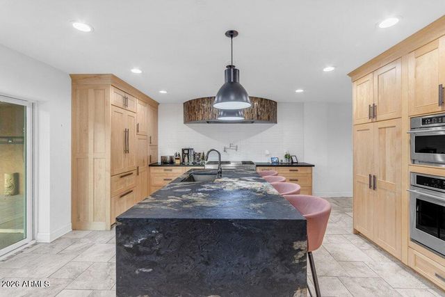 6802 E PARADISE Parkway, Scottsdale, AZ 85251