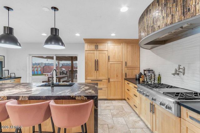 6802 E PARADISE Parkway, Scottsdale, AZ 85251