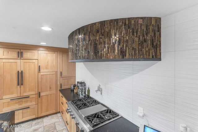 6802 E PARADISE Parkway, Scottsdale, AZ 85251