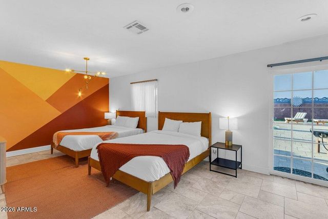 6802 E PARADISE Parkway, Scottsdale, AZ 85251