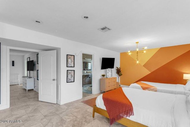 6802 E PARADISE Parkway, Scottsdale, AZ 85251