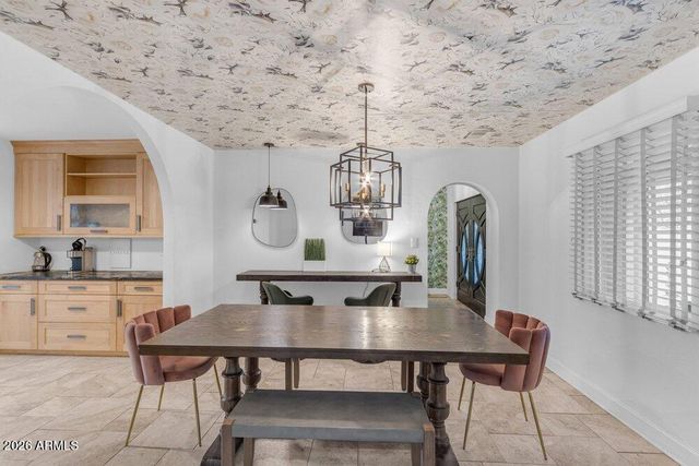 6802 E PARADISE Parkway, Scottsdale, AZ 85251