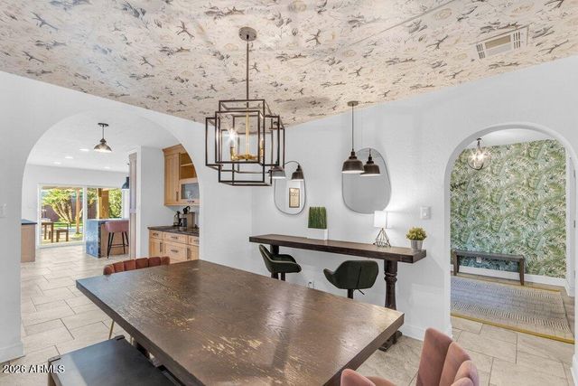 6802 E PARADISE Parkway, Scottsdale, AZ 85251