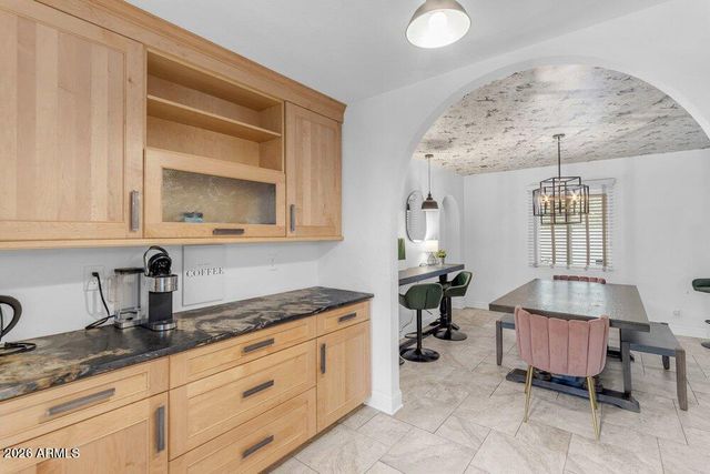 6802 E PARADISE Parkway, Scottsdale, AZ 85251