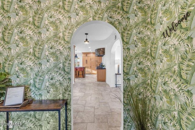 6802 E PARADISE Parkway, Scottsdale, AZ 85251