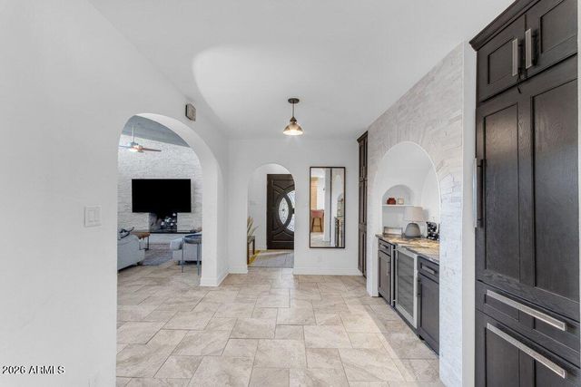 6802 E PARADISE Parkway, Scottsdale, AZ 85251