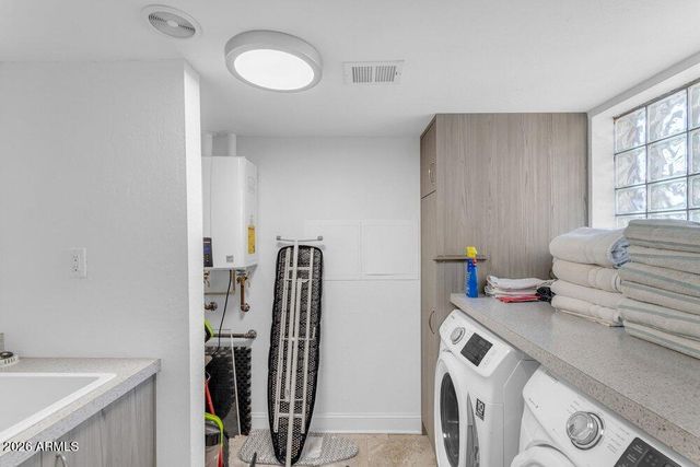 6802 E PARADISE Parkway, Scottsdale, AZ 85251