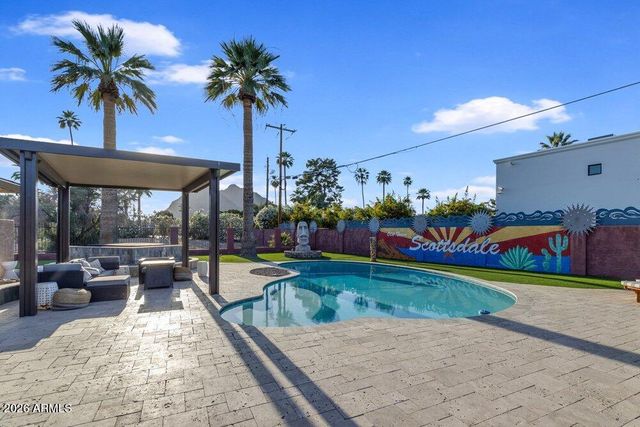 6802 E PARADISE Parkway, Scottsdale, AZ 85251