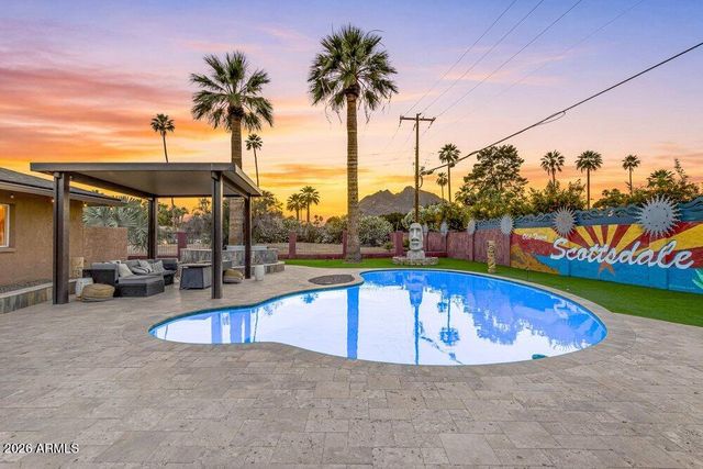 6802 E PARADISE Parkway, Scottsdale, AZ 85251