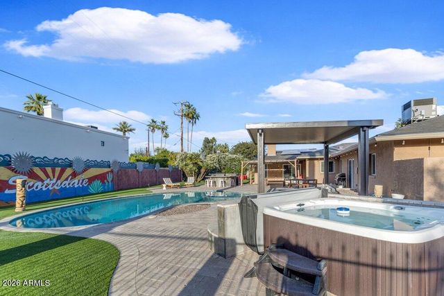 6802 E PARADISE Parkway, Scottsdale, AZ 85251