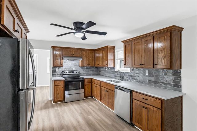115 W 1st Street, Farley, MO 64028