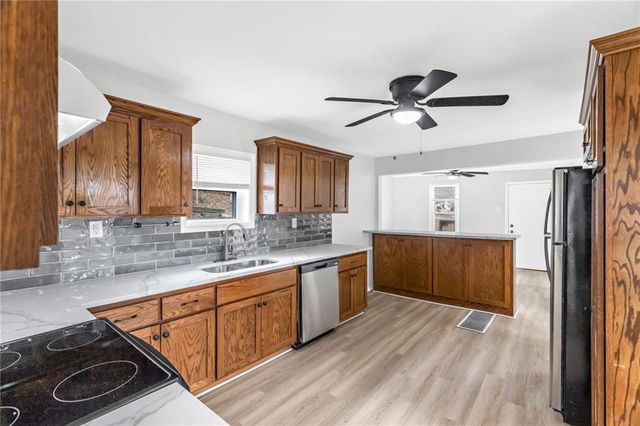 115 W 1st Street, Farley, MO 64028