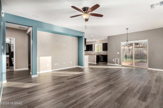 6760 Neptune Cove Road, Tucson, AZ 85756