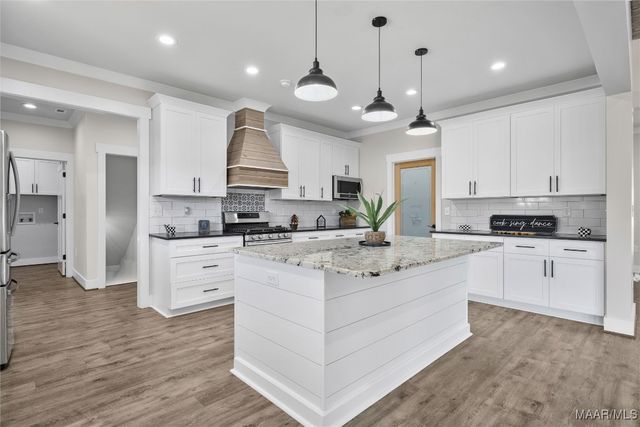 730 County Road 730 ., Clanton, AL 35046