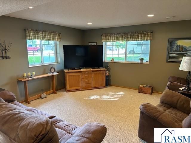 502 N Minnesota Avenue, St. Peter, MN 56082