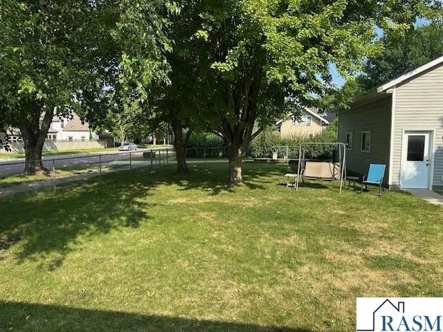 502 N Minnesota Avenue, St. Peter, MN 56082