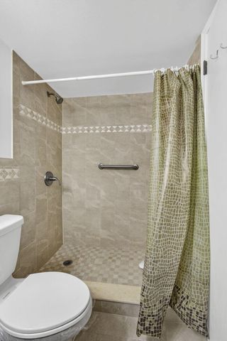 414 Windsor R, West Palm Beach, FL 33417