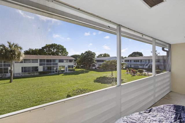 414 Windsor R, West Palm Beach, FL 33417