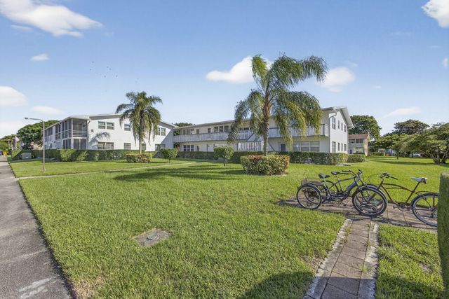 414 Windsor R, West Palm Beach, FL 33417