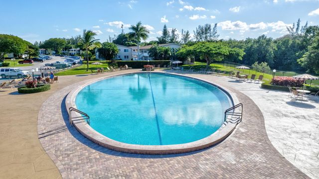414 Windsor R, West Palm Beach, FL 33417