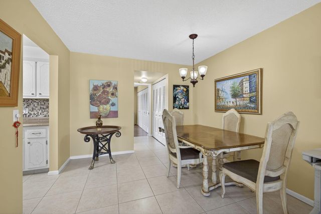 414 Windsor R, West Palm Beach, FL 33417