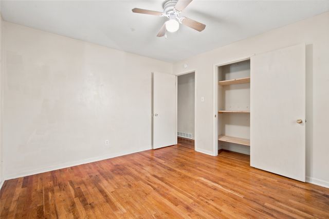 2754 Holcomb Avenue, Des Moines, IA 50310