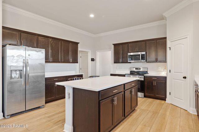 106 Bejeweled Avenue, Youngsville, LA 70592